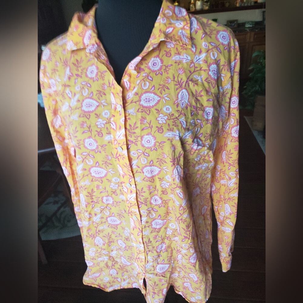 Talbots Floral Yellow Women's button up, long sleeve shirt Size XL